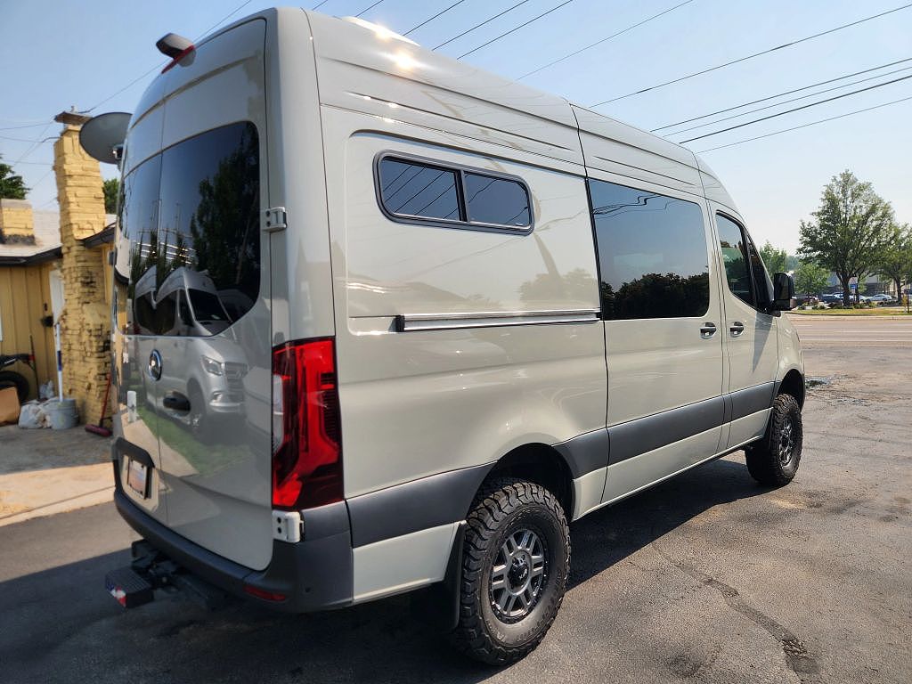 2024 Mercedes-Benz Sprinter 2500 144" WB Crew