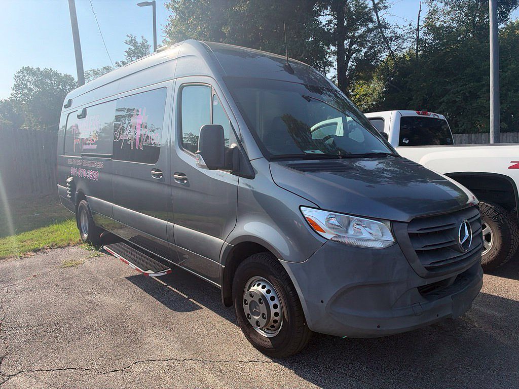 2022 Mercedes-Benz Sprinter 4500 170" WB Crew