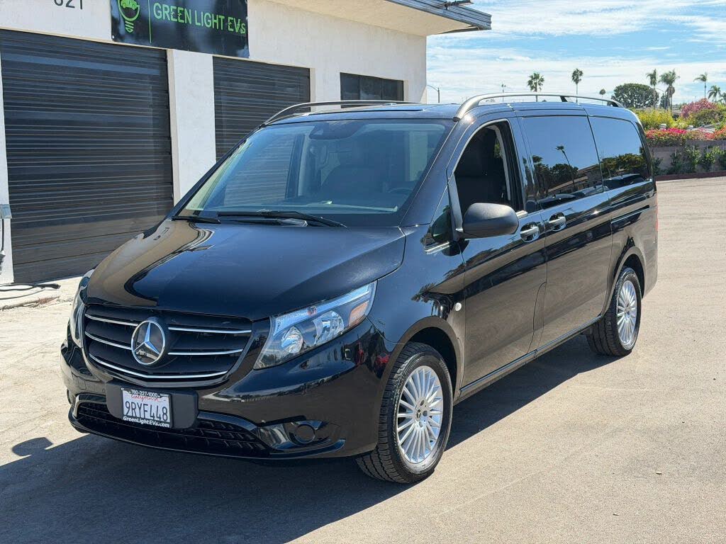 2023 Mercedes-Benz Metris Passenger