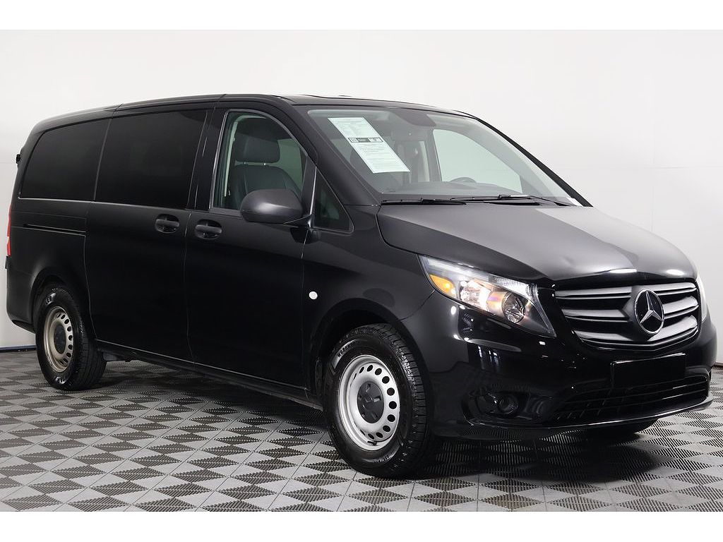 2022 Mercedes-Benz Metris Passenger