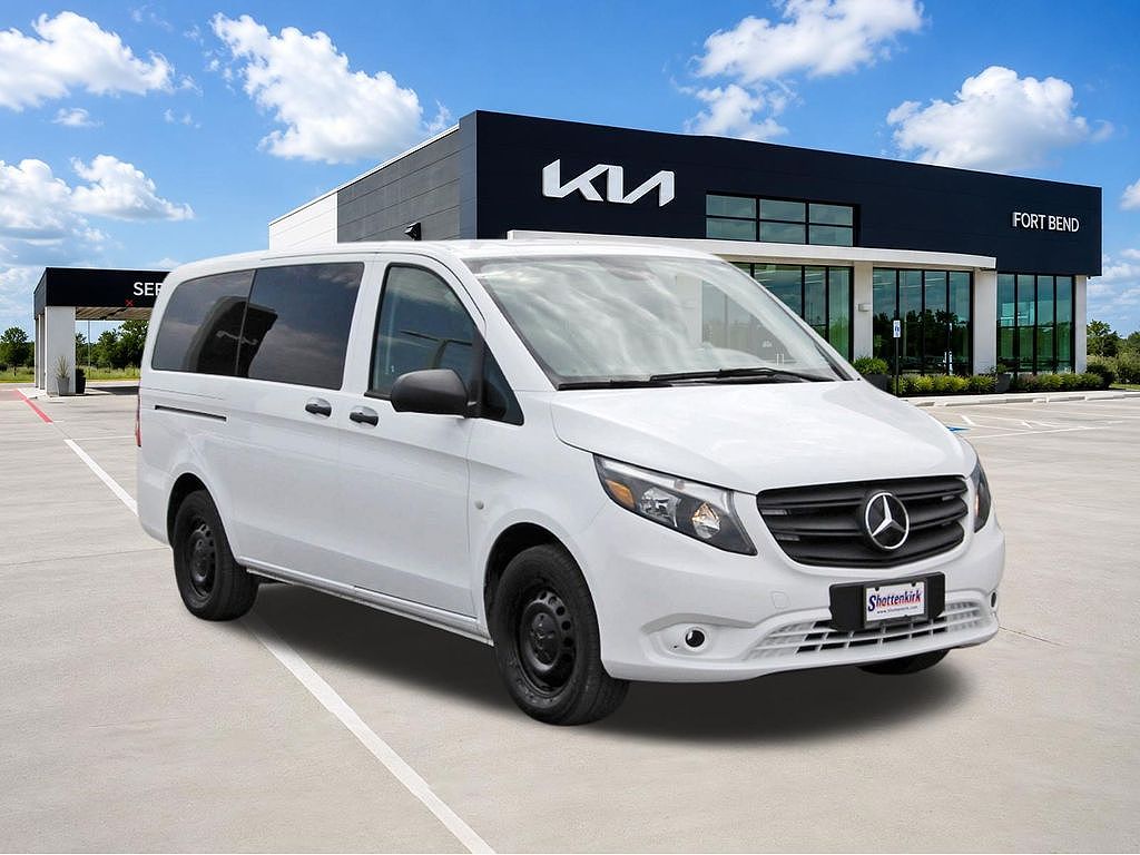 2023 Mercedes-Benz Metris Passenger
