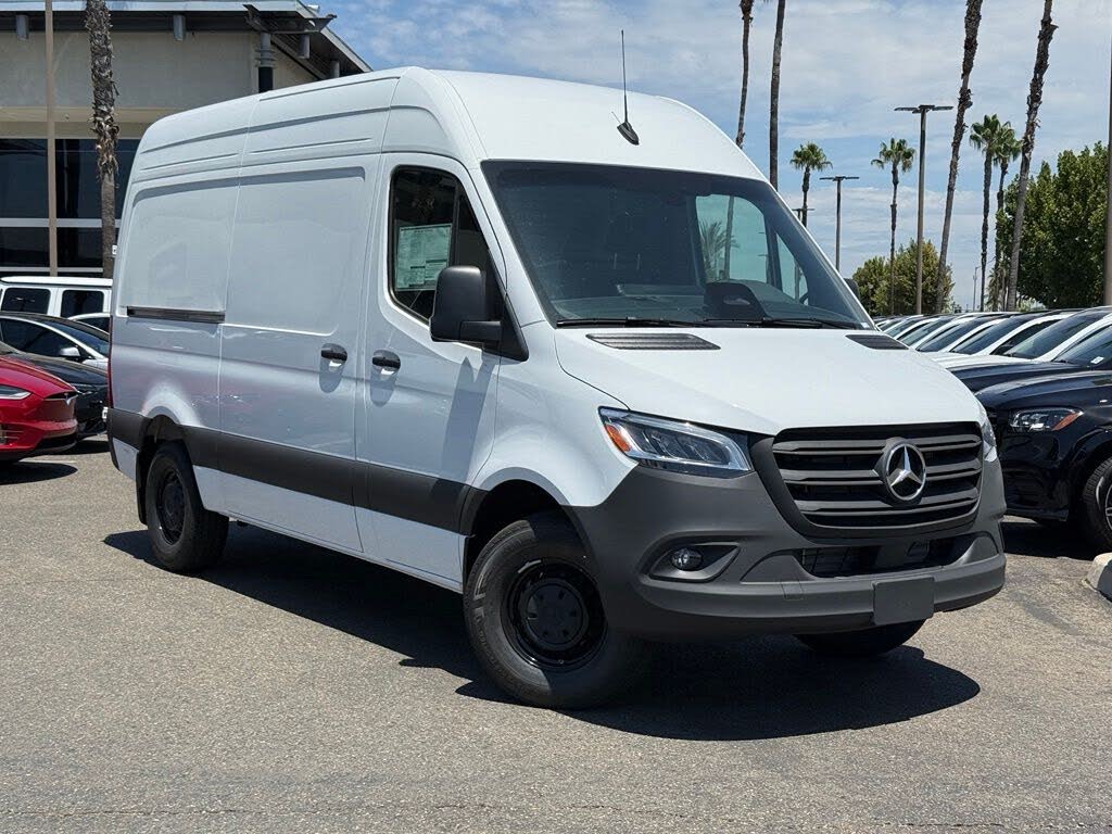 2026 Mercedes-Benz Sprinter 2500 144" WB Cargo