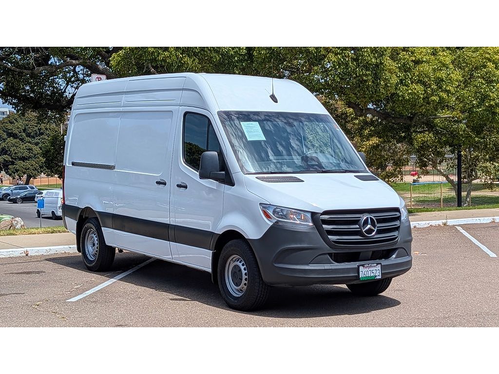 2025 Mercedes-Benz Sprinter 2500 144" WB Cargo
