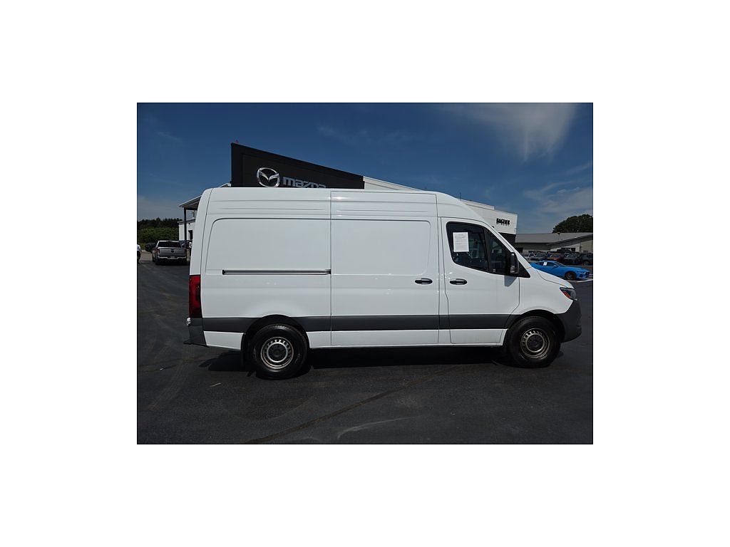 2025 Mercedes-Benz Sprinter 2500 144" WB Cargo