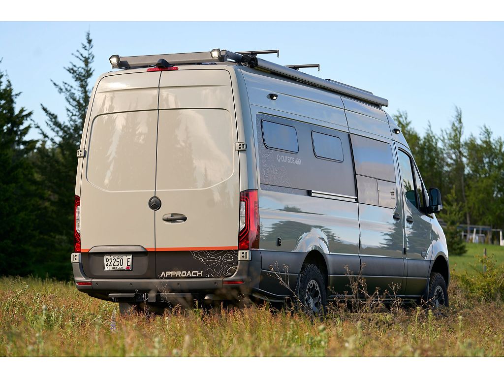 2023 Mercedes-Benz Sprinter 2500 170" WB Cargo
