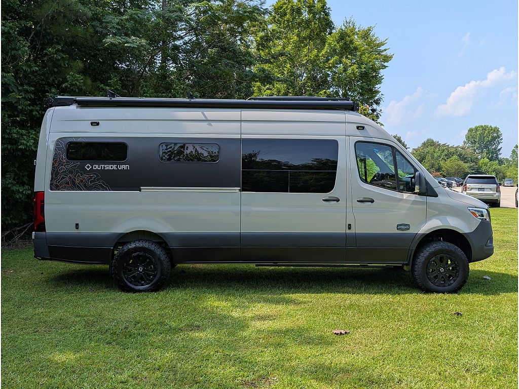 2023 Mercedes-Benz Sprinter 2500 170" WB Cargo