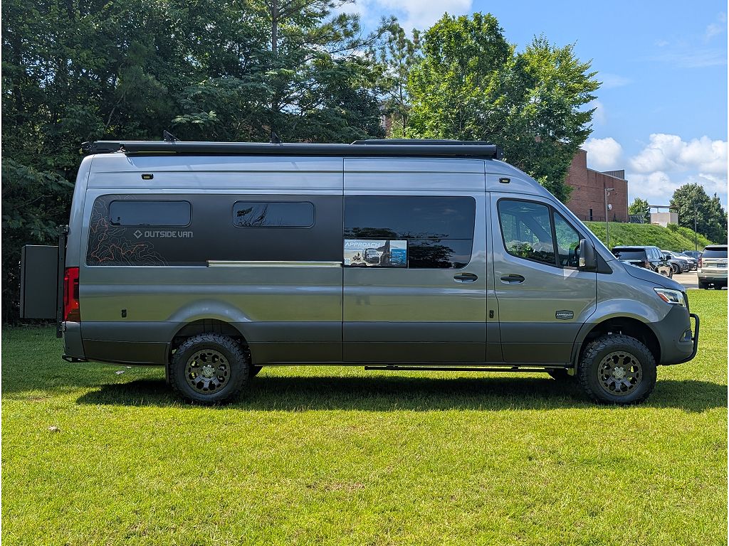 2023 Mercedes-Benz Sprinter 2500 170" WB Cargo
