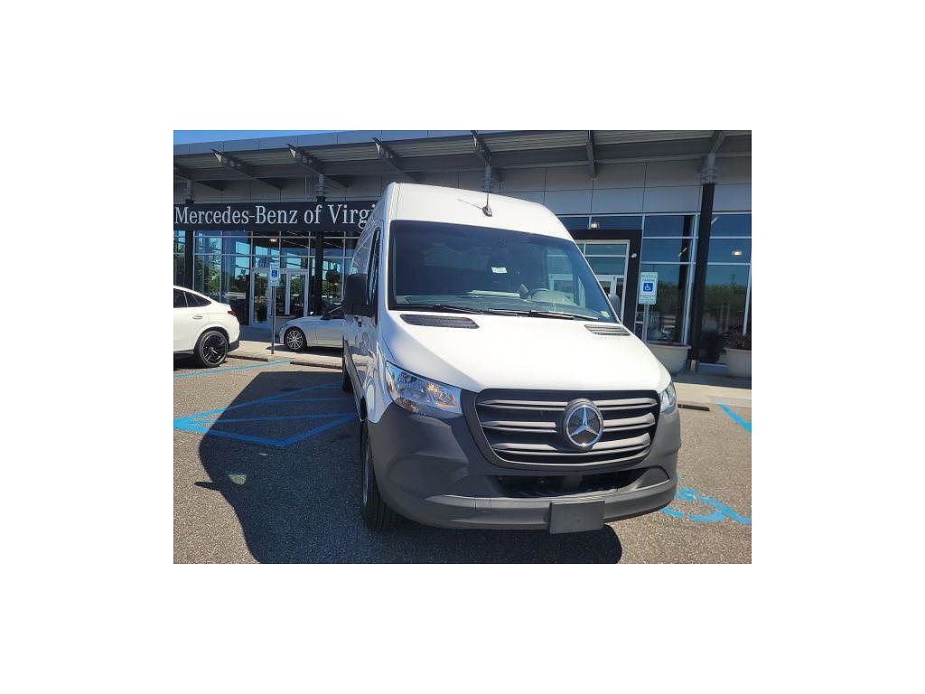 2024 Mercedes-Benz eSprinter 2500 170" WB Cargo