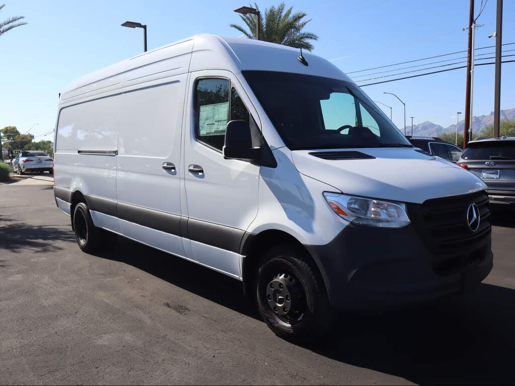 2026 Mercedes-Benz Sprinter 3500 170" WB Cargo