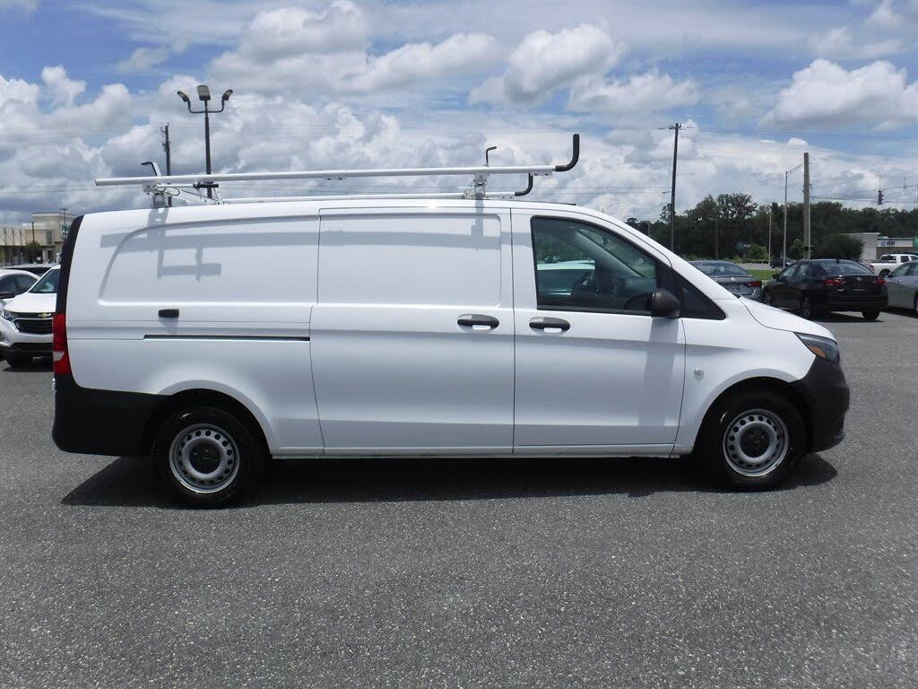 2023 Mercedes-Benz Metris 135" WB Cargo