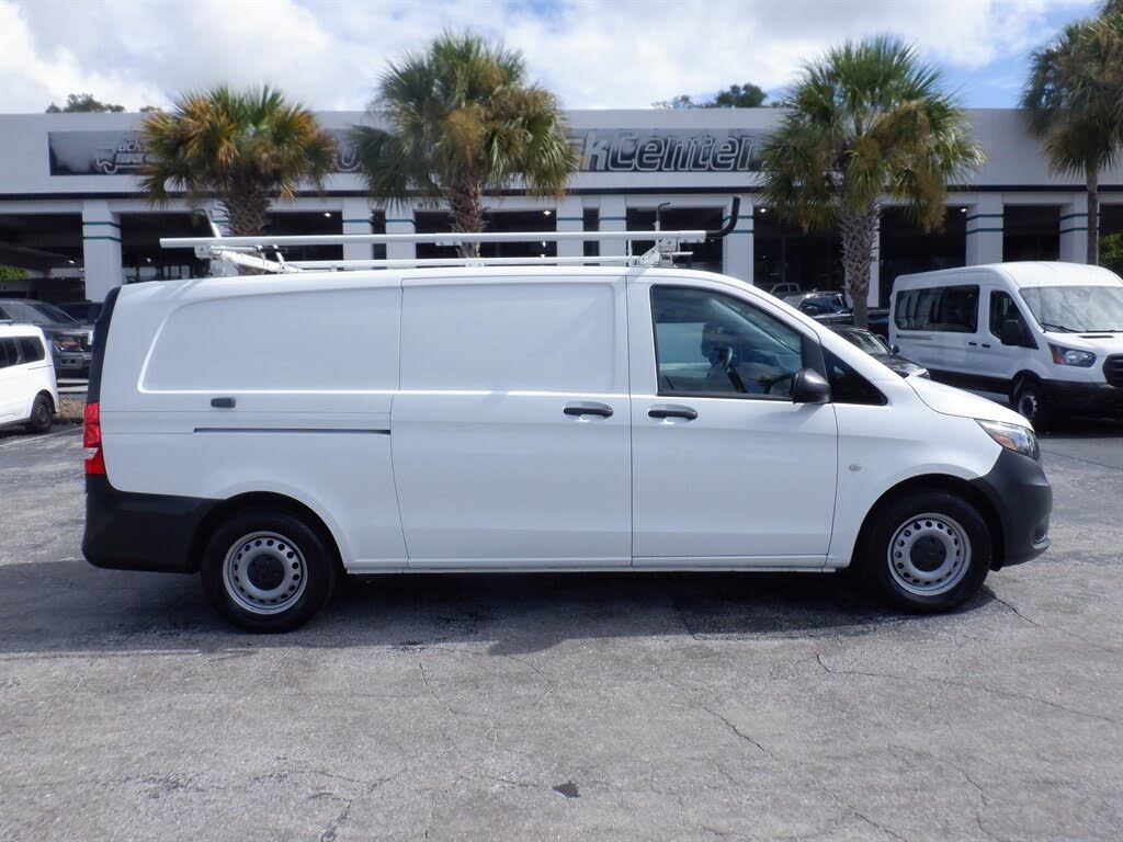 2023 Mercedes-Benz Metris 135" WB Cargo