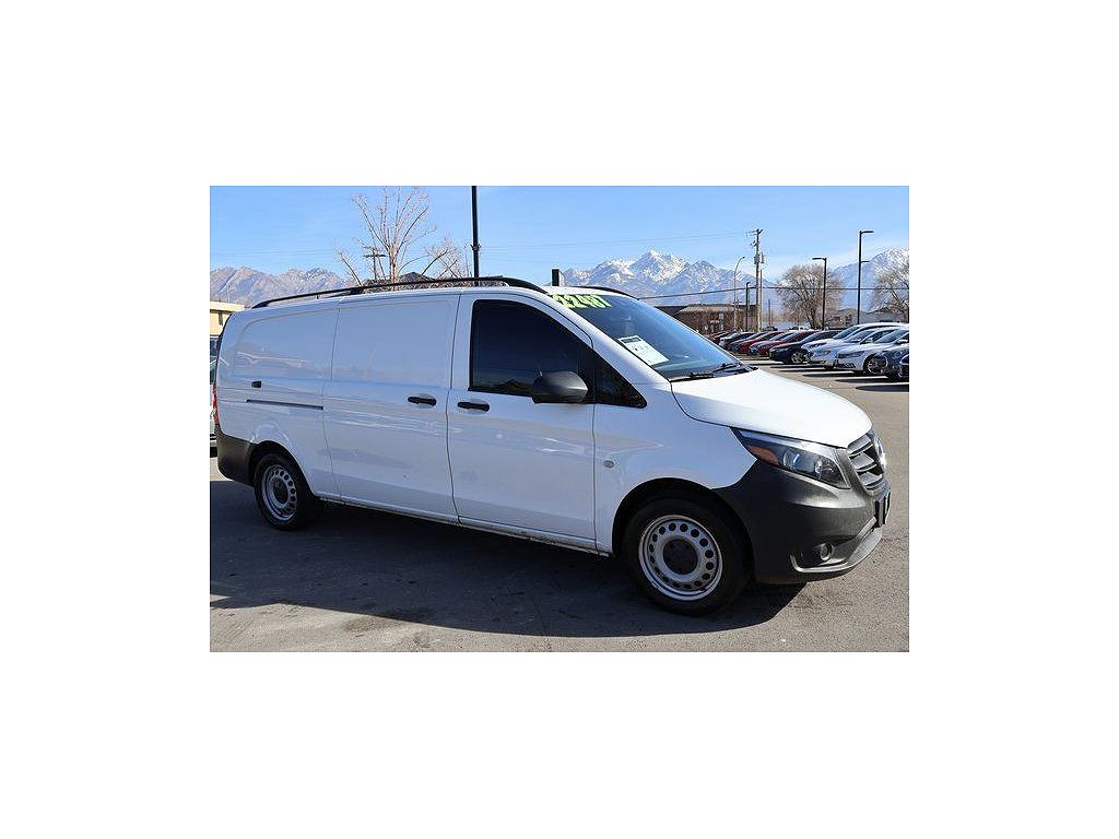 2022 Mercedes-Benz Metris 135" WB Cargo