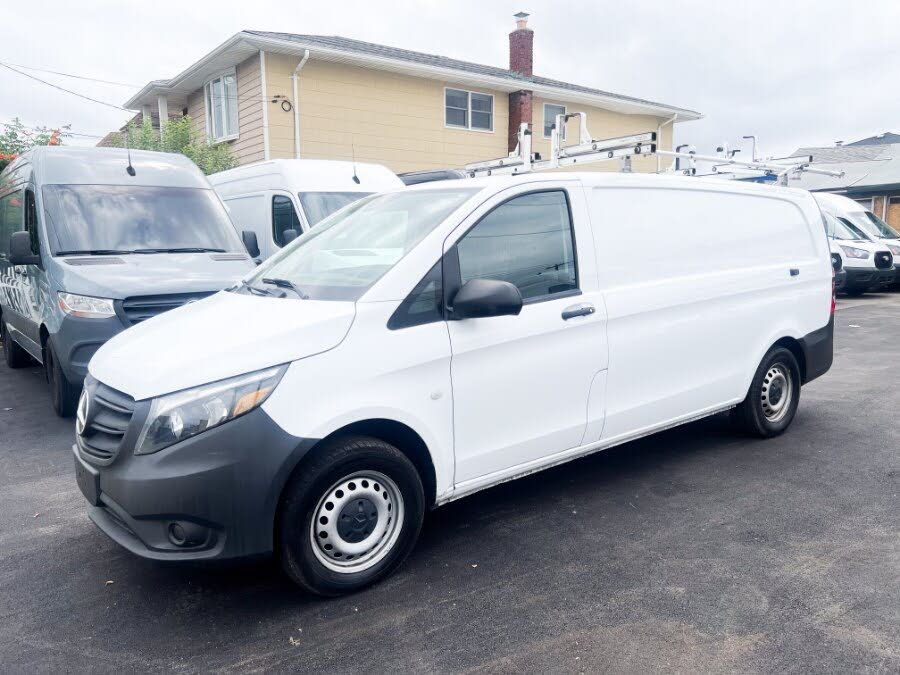 2023 Mercedes-Benz Metris 135" WB Cargo