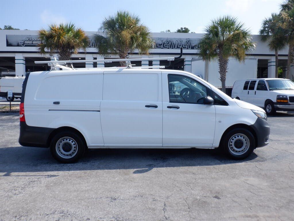 2023 Mercedes-Benz Metris 135" WB Cargo