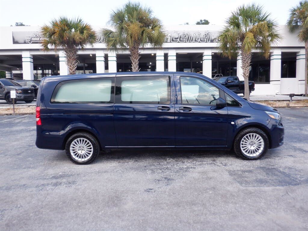 2022 Mercedes-Benz Metris 135" WB Cargo