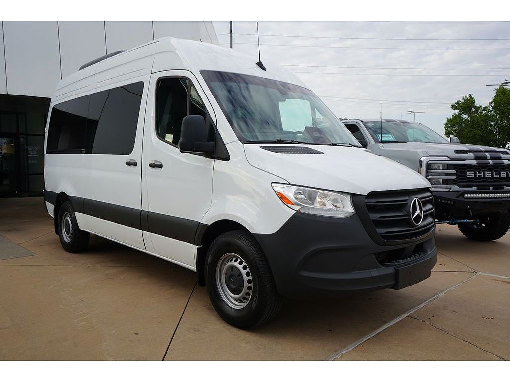 2025 Mercedes-Benz Sprinter 2500 144" WB Passenger