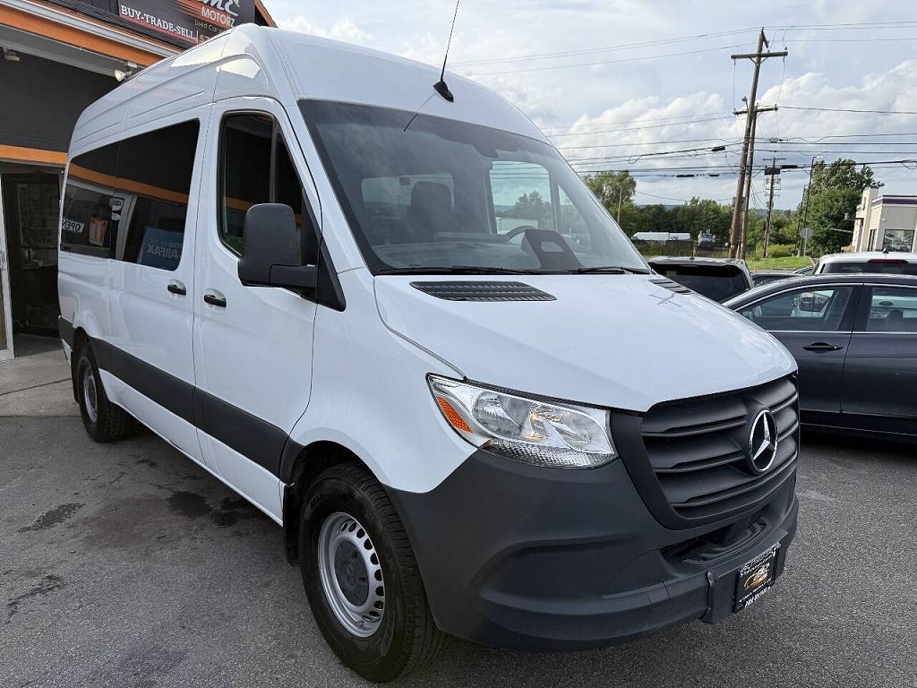 2025 Mercedes-Benz Sprinter 2500 144" WB Passenger