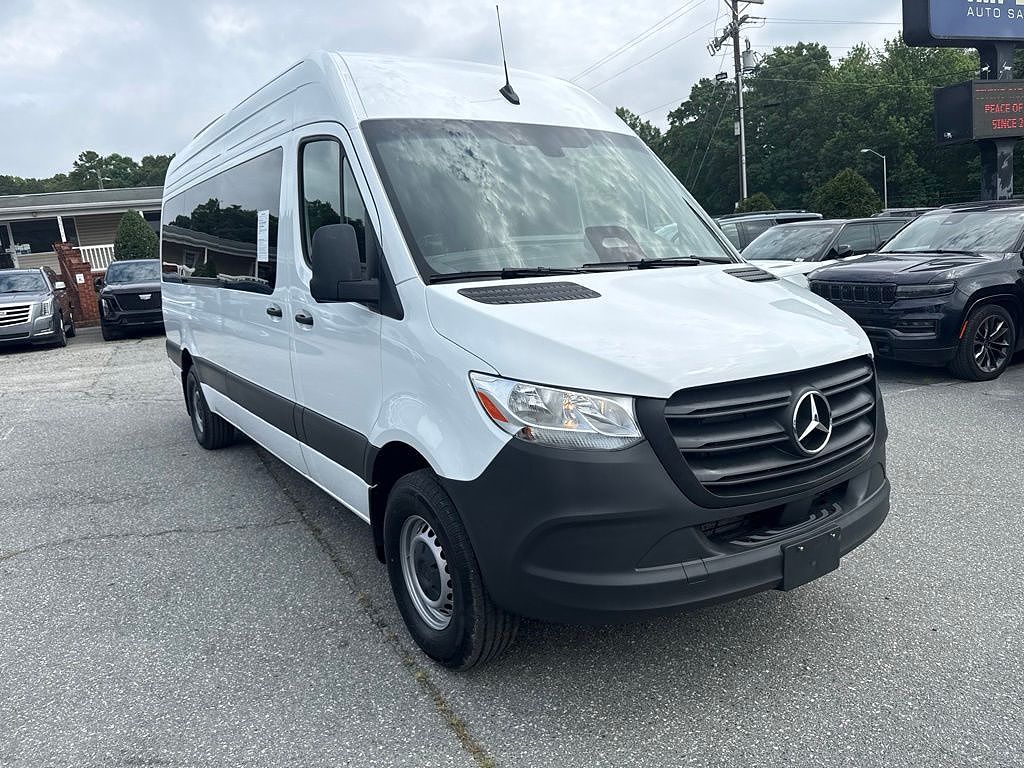 2025 Mercedes-Benz Sprinter 2500 170" WB Passenger