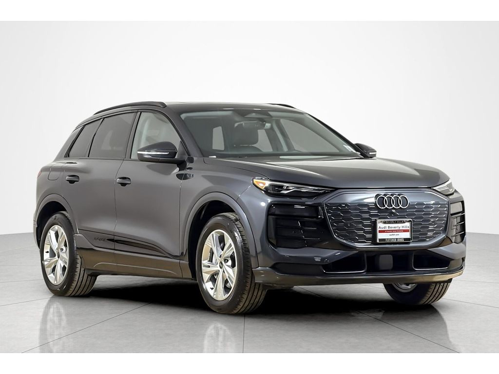 2025 Audi Q6 e-tron Premium