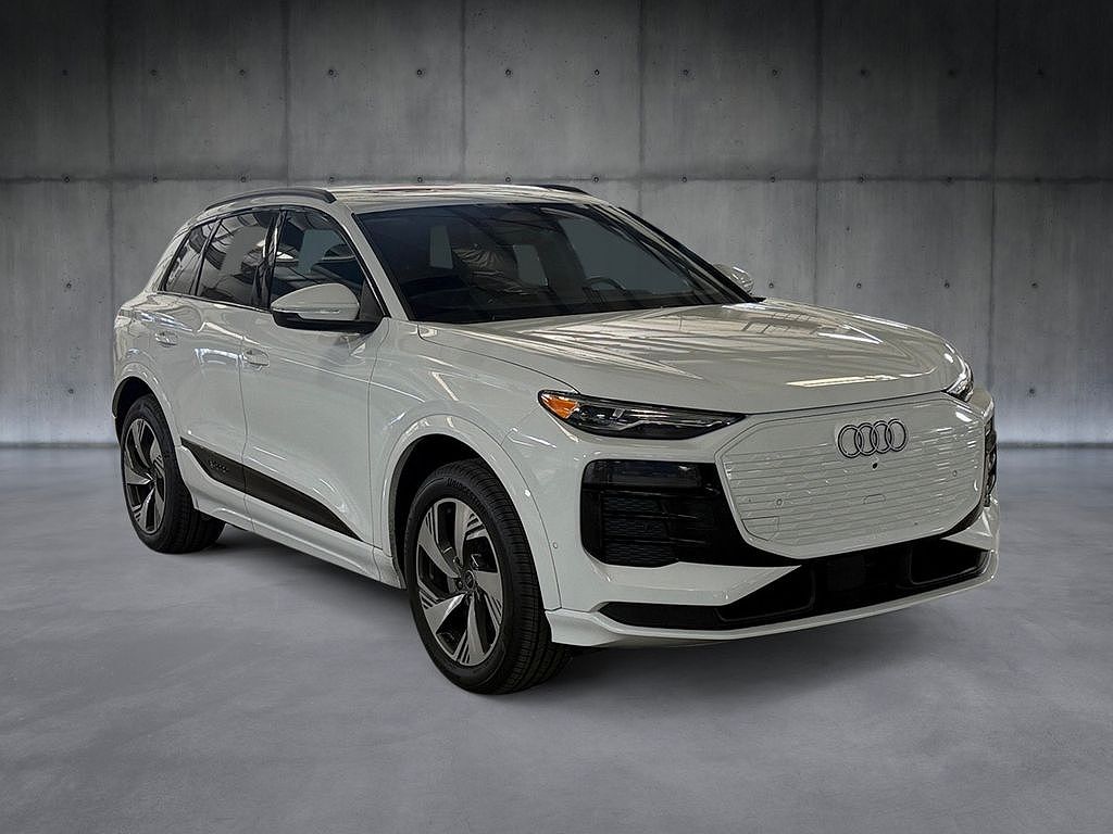 2025 Audi Q6 e-tron Premium