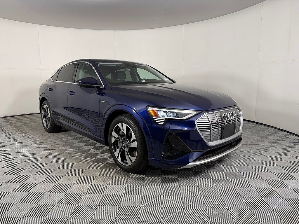 2022 Audi e-tron Premium S line