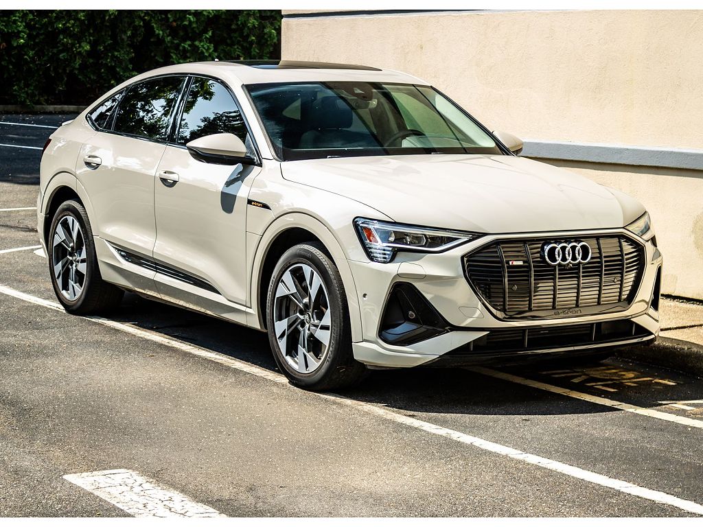 2022 Audi e-tron Premium S line