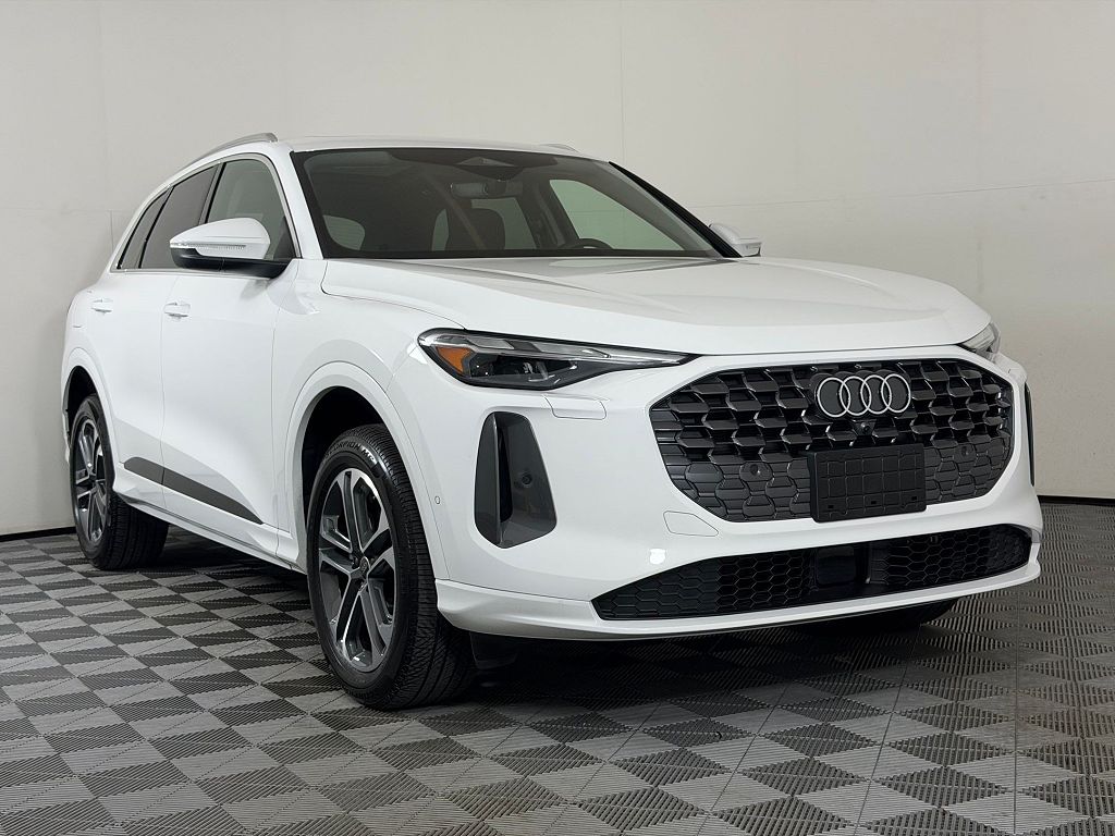 2025 Audi Q5 Premium