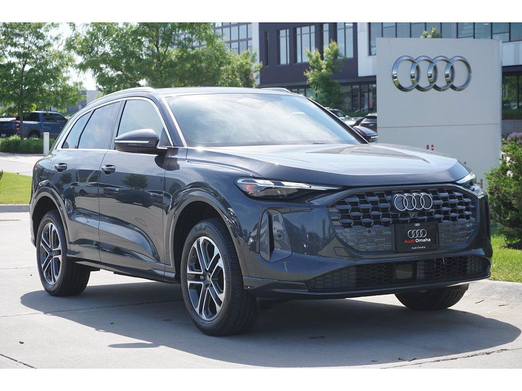 2025 Audi Q5 Premium