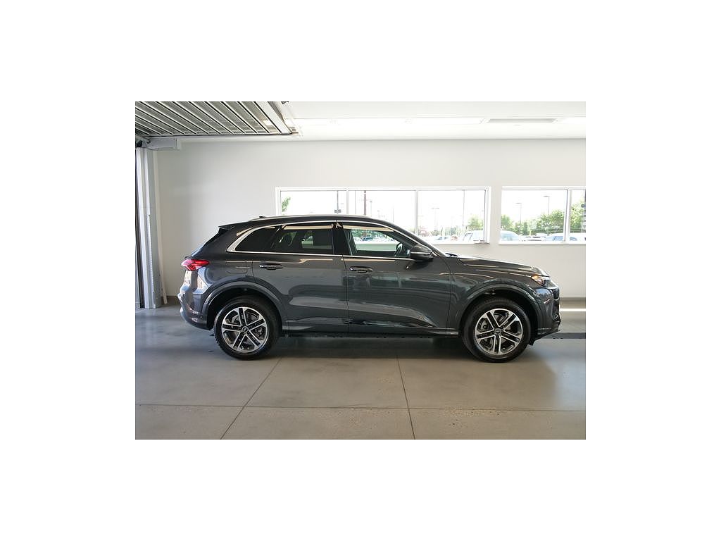 2025 Audi Q5 Premium