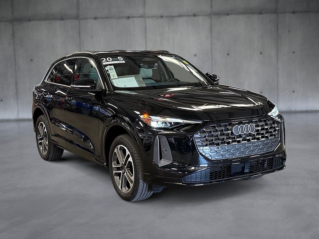 2025 Audi Q5 Premium