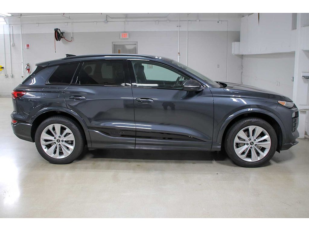 2025 Audi Q6 e-tron Premium Plus