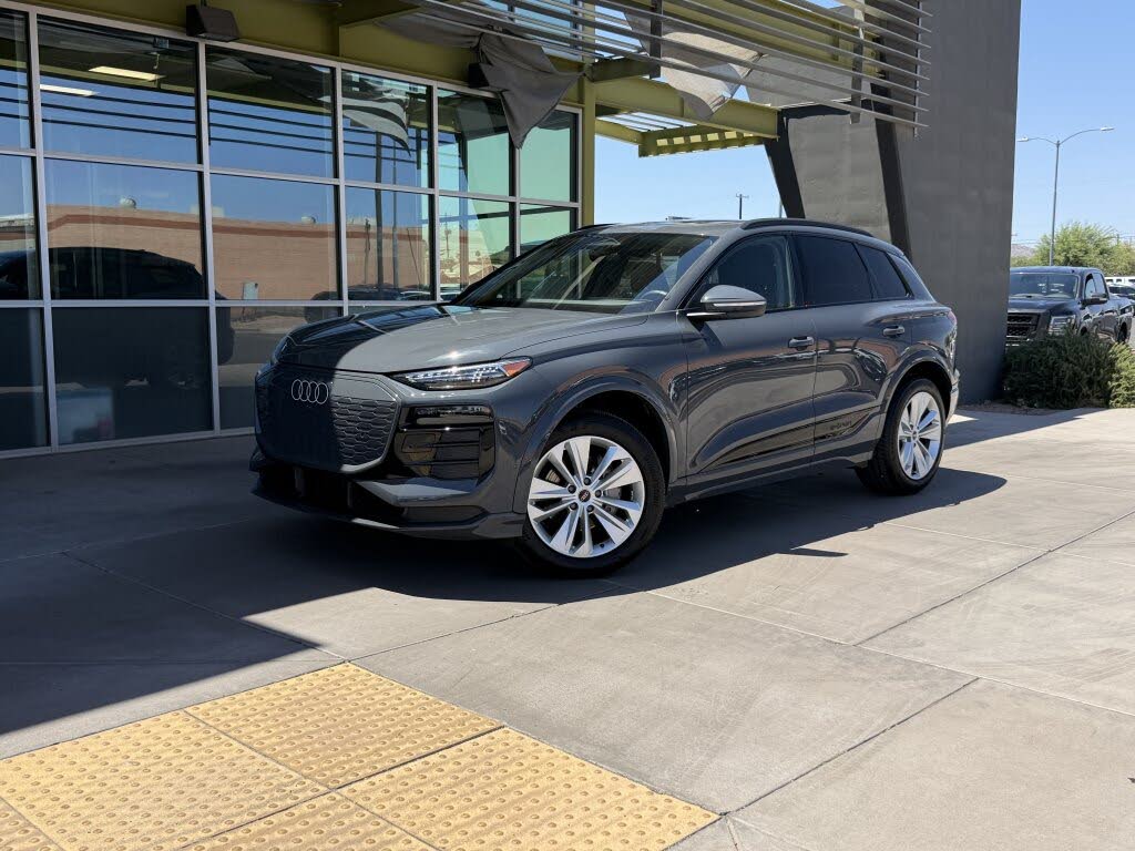 2025 Audi Q6 e-tron Premium Plus