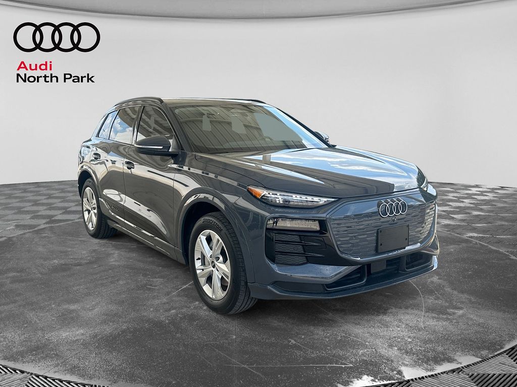 2025 Audi Q6 e-tron Premium Plus