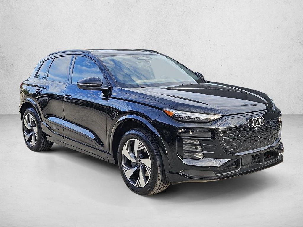 2025 Audi Q6 e-tron Premium Plus