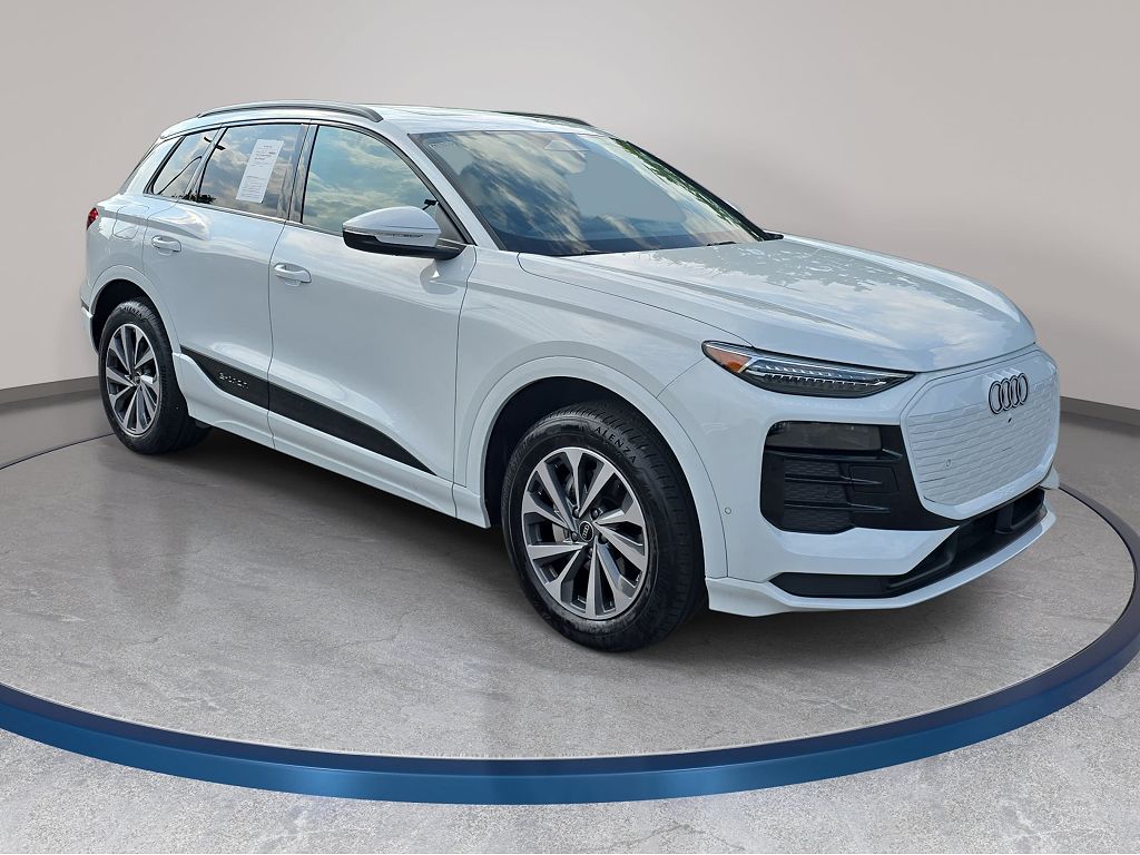 2025 Audi Q6 e-tron Premium Plus