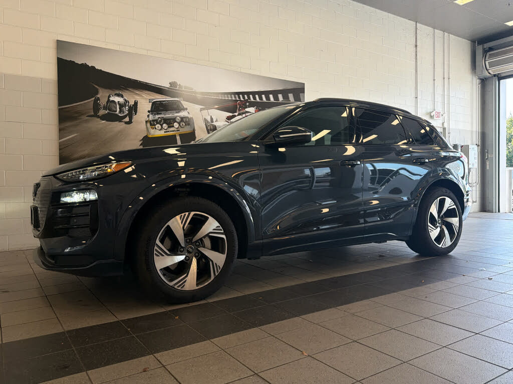 2025 Audi Q6 e-tron Premium Plus