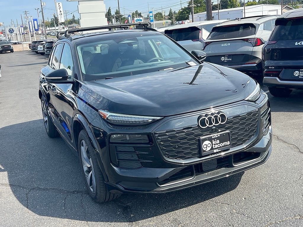 2025 Audi Q6 e-tron Premium Plus