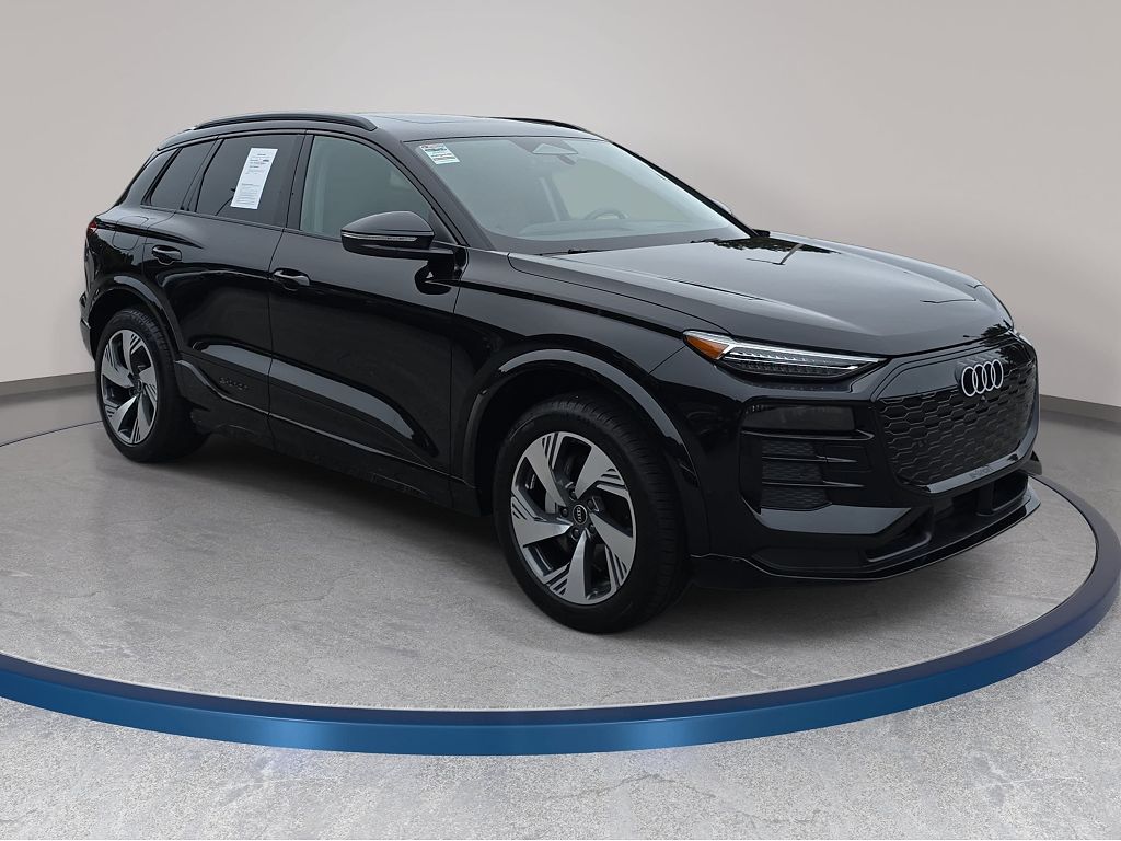 2025 Audi Q6 e-tron Premium Plus
