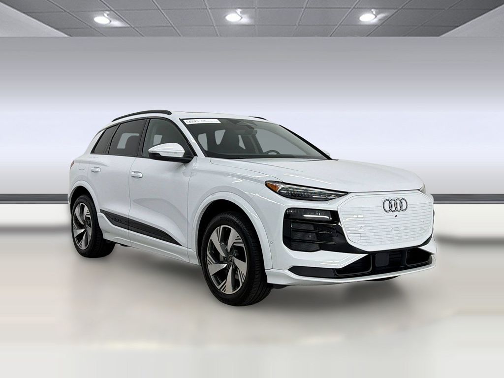 2025 Audi Q6 e-tron Premium Plus
