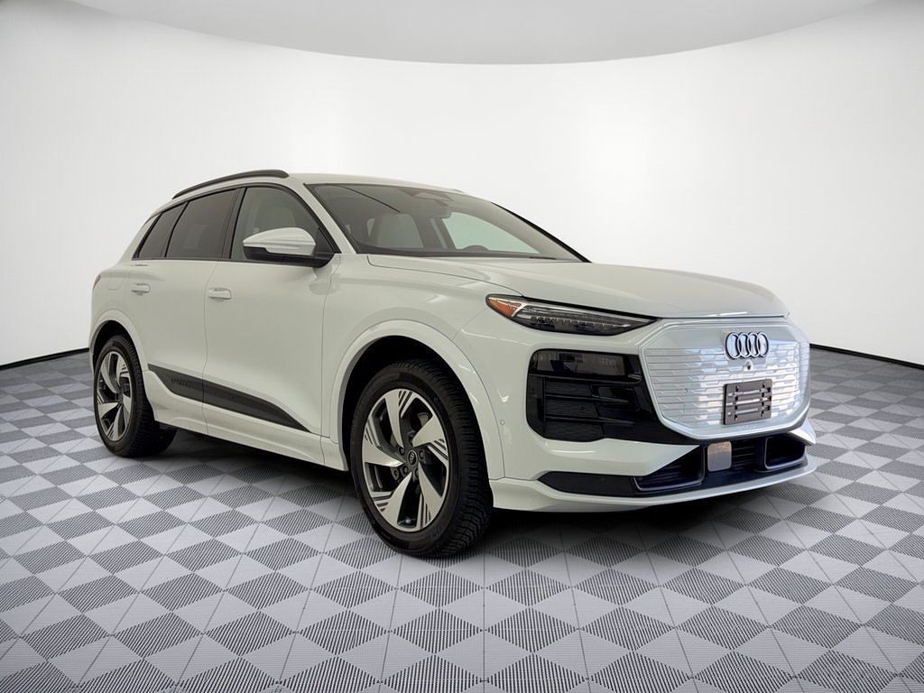2025 Audi Q6 e-tron Premium Plus