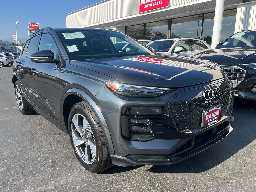 2025 Audi Q6 e-tron Premium Plus
