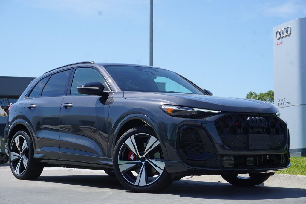 2026 Audi SQ5 Premium Plus