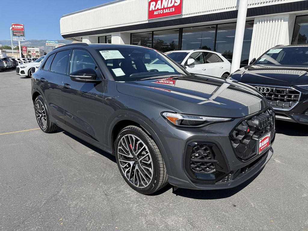 2025 Audi SQ5 Premium Plus