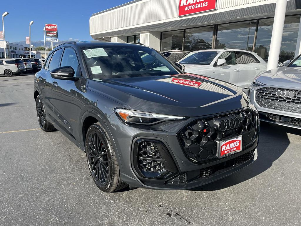 2025 Audi SQ5 Premium Plus