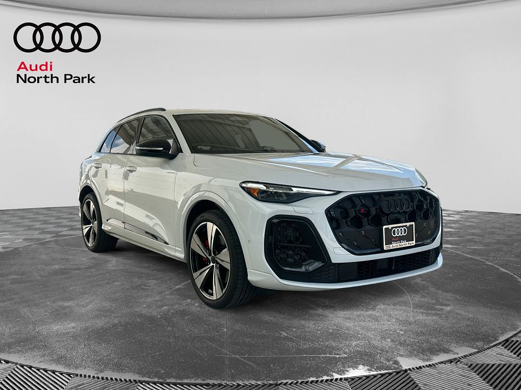 2025 Audi SQ5 Premium Plus
