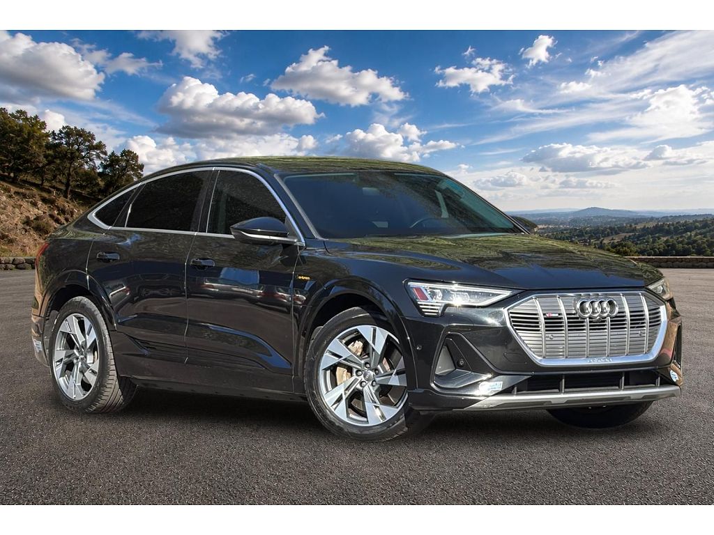 2021 Audi e-tron Premium Plus