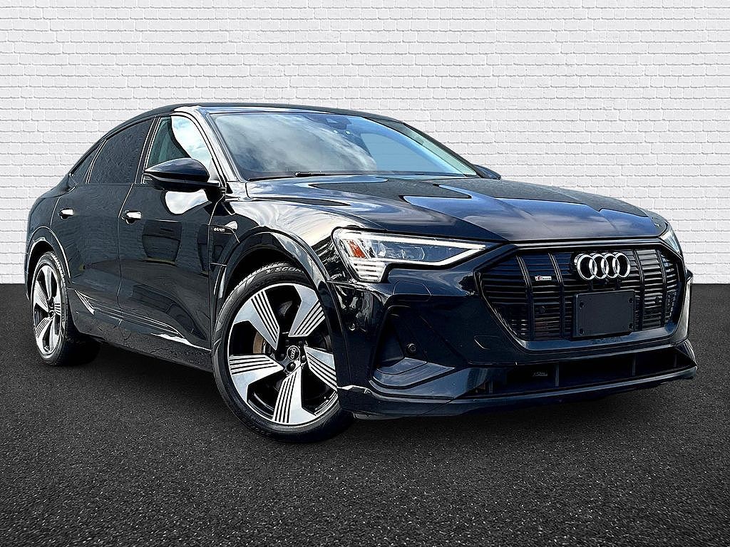 2021 Audi e-tron Premium Plus