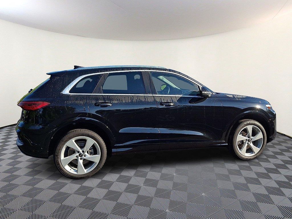 2025 Audi Q5 Premium Plus
