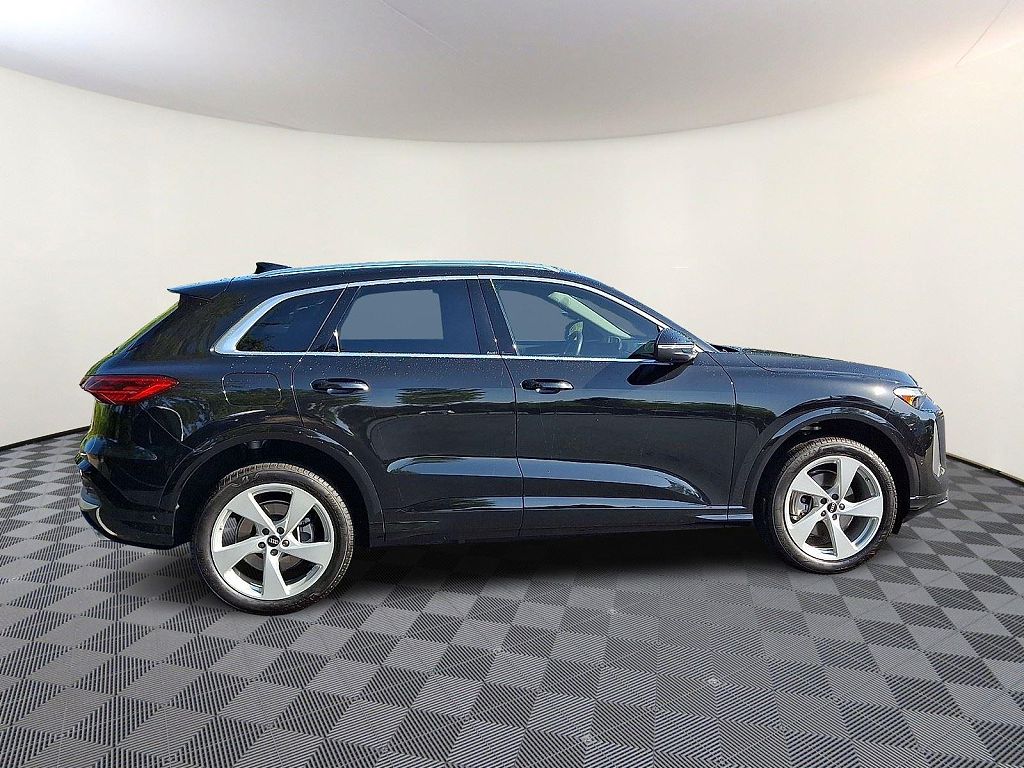 2025 Audi Q5 Premium Plus