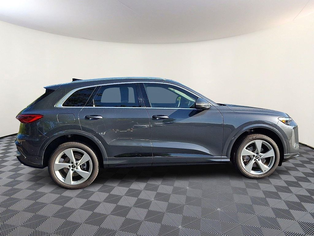 2025 Audi Q5 Premium Plus